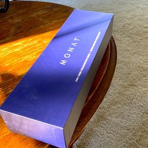 Monat 2-IN-1 Ionic Straightening Brush